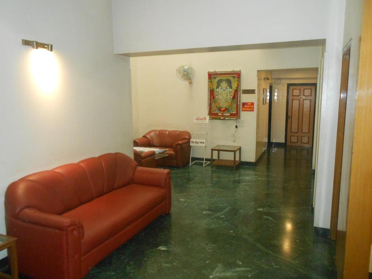 Pooja International Nashik Hotel Buitenkant foto