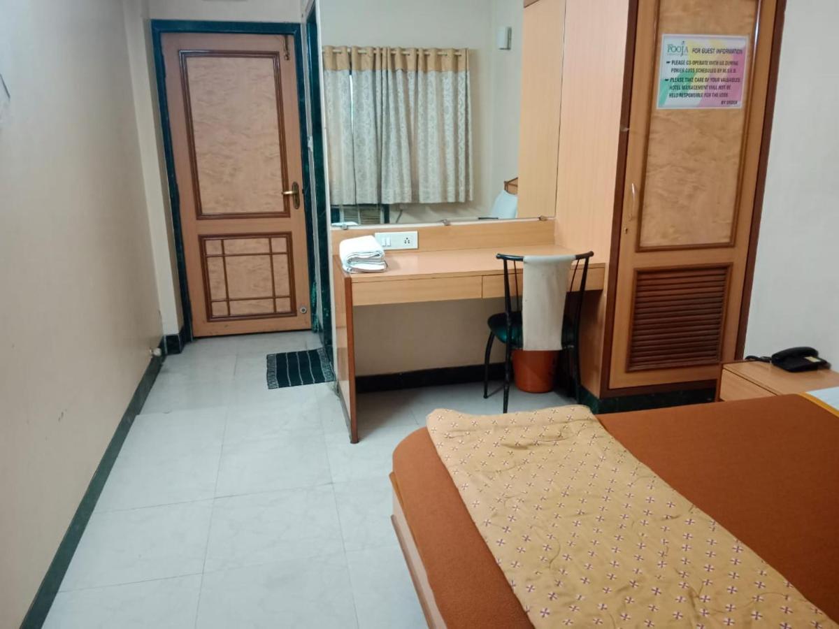 Pooja International Nashik Hotel Buitenkant foto