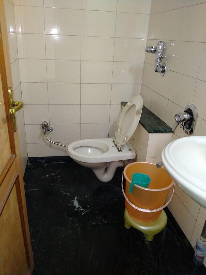 Pooja International Nashik Hotel Buitenkant foto