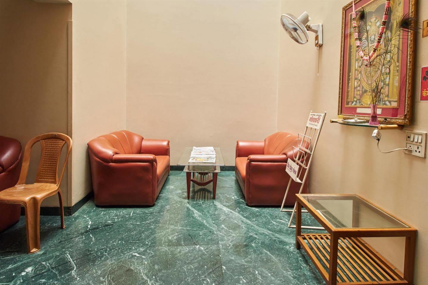 Pooja International Nashik Hotel Buitenkant foto